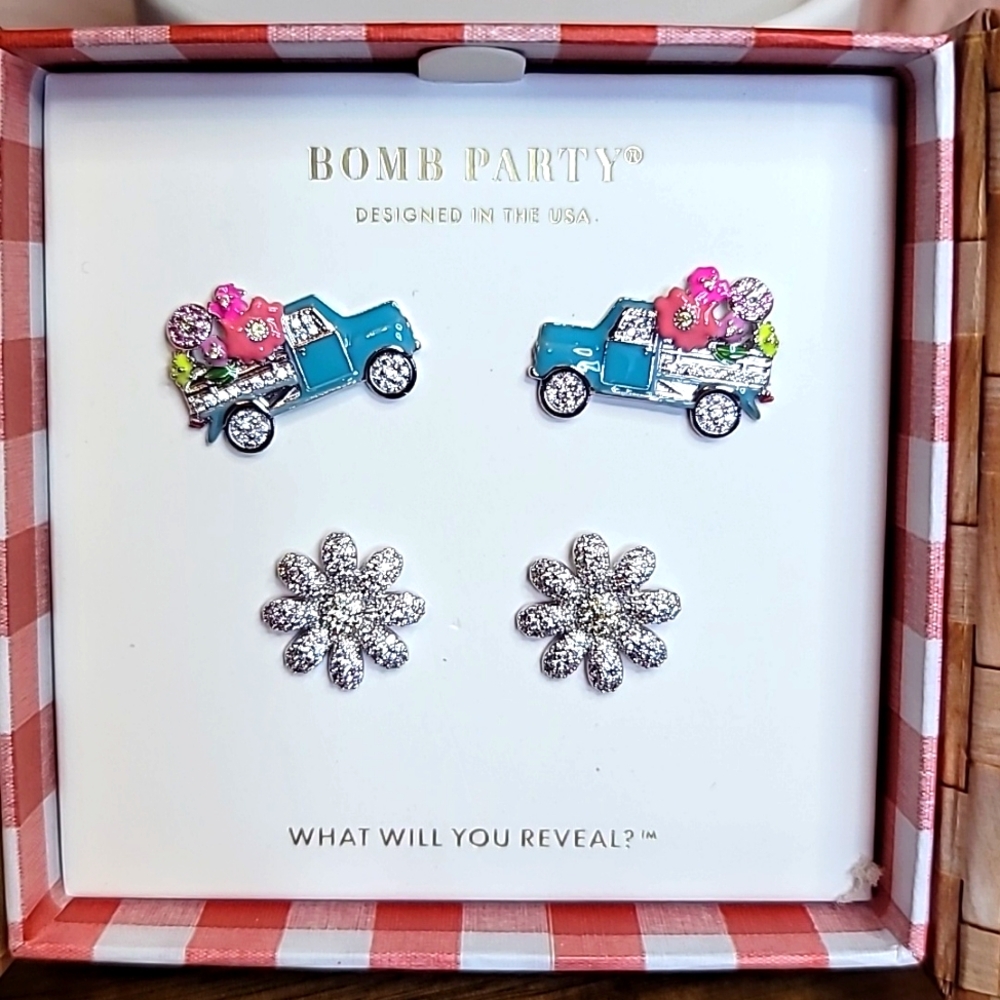 Bomb Party Summertime Flower Truck 2 set post back earrings. Rhodium Plating